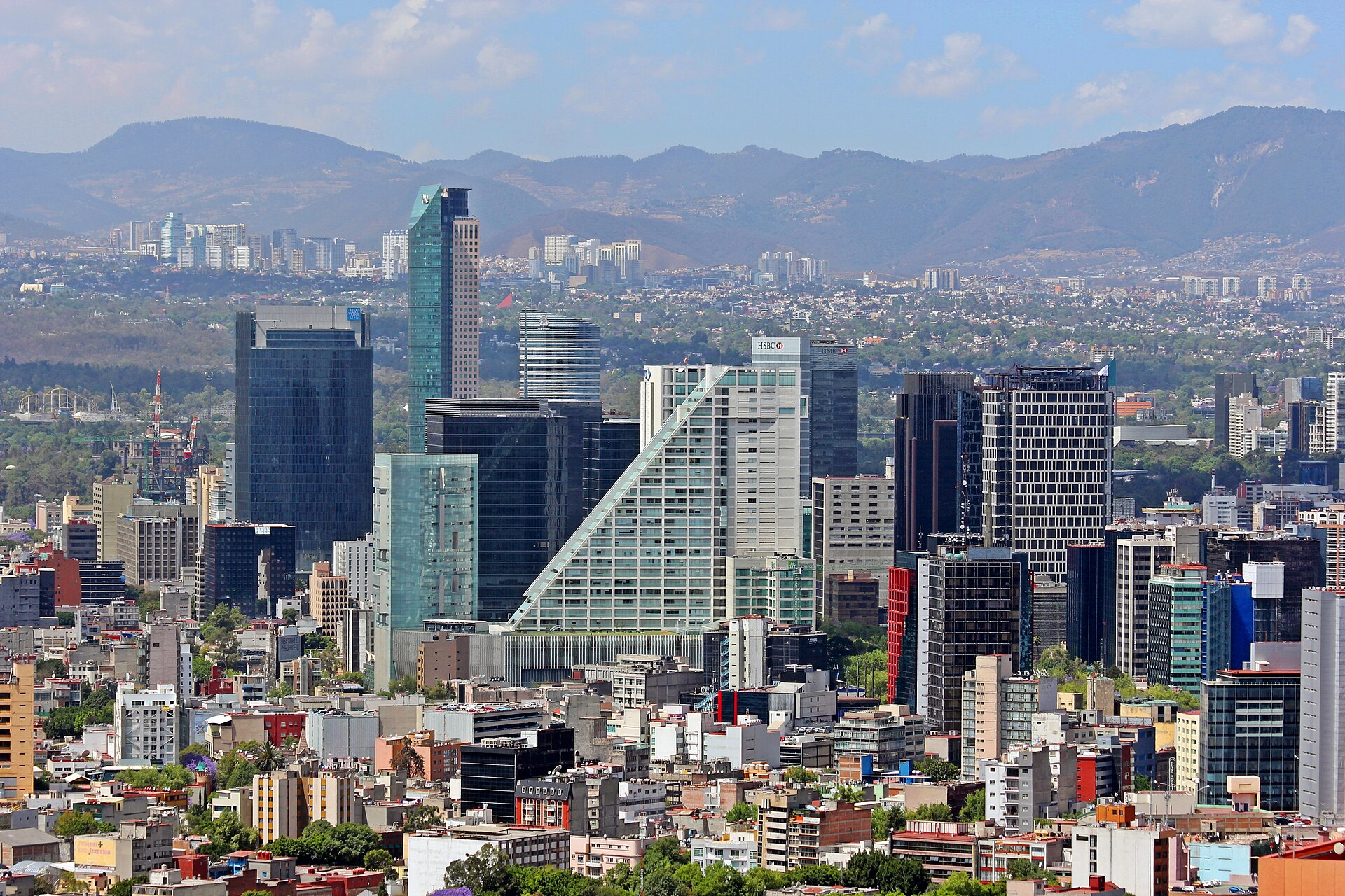 Skyline of Mexico City along Paseo de la Reforma