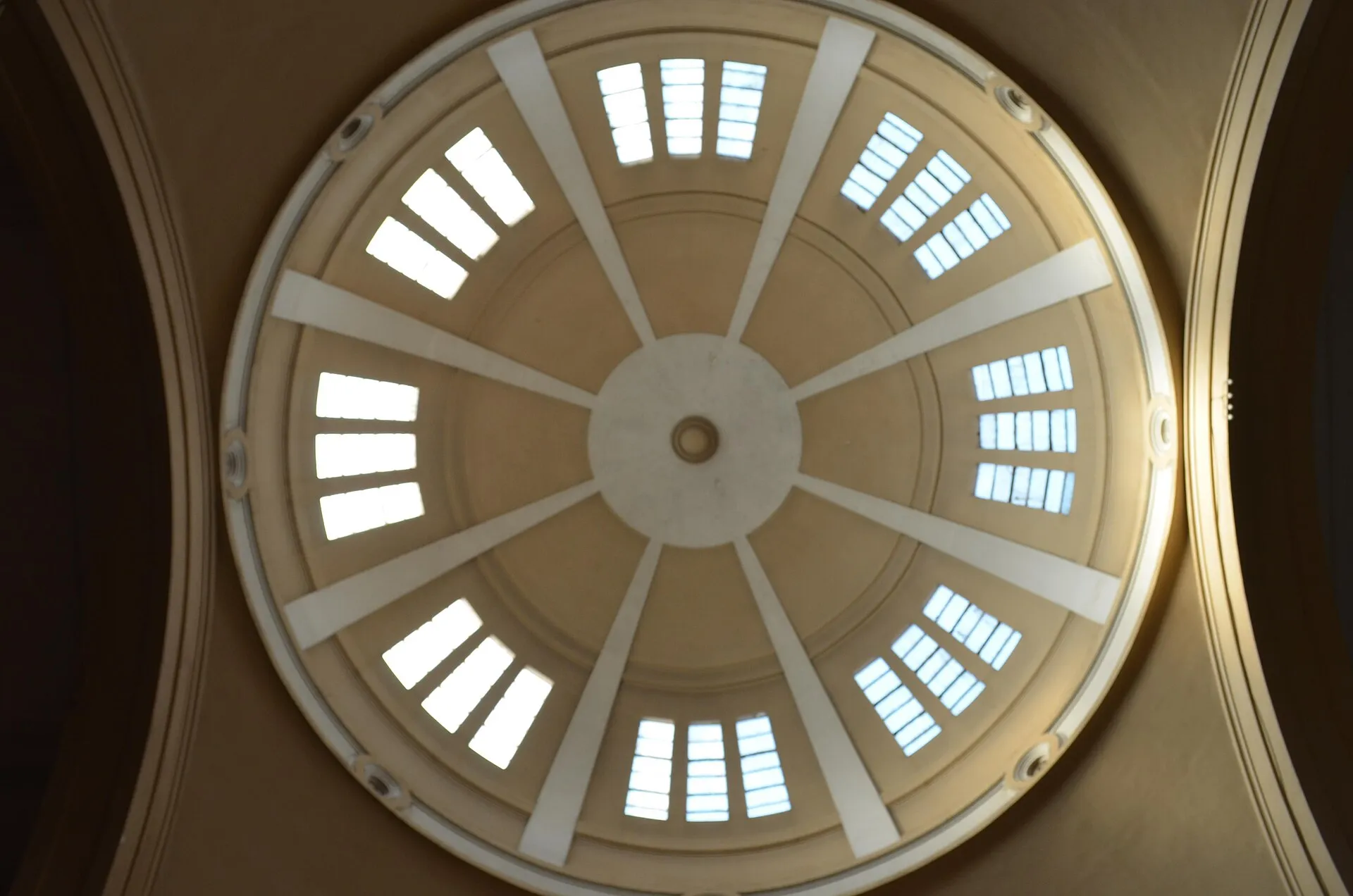 Central domed atrium of the Egyptian Museum in Cairo