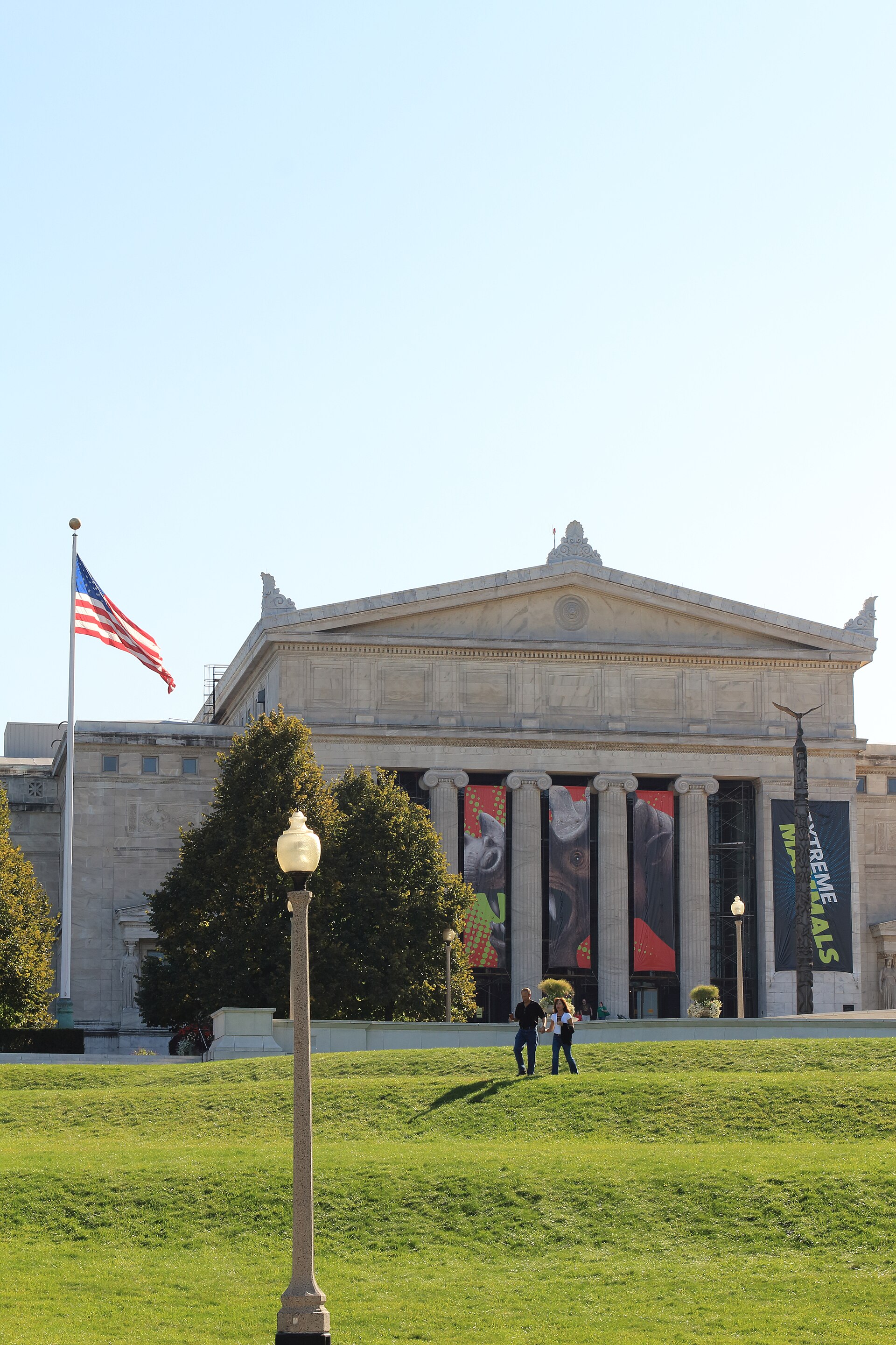 Exterior view of the Field Museum of Natural History in Chicago