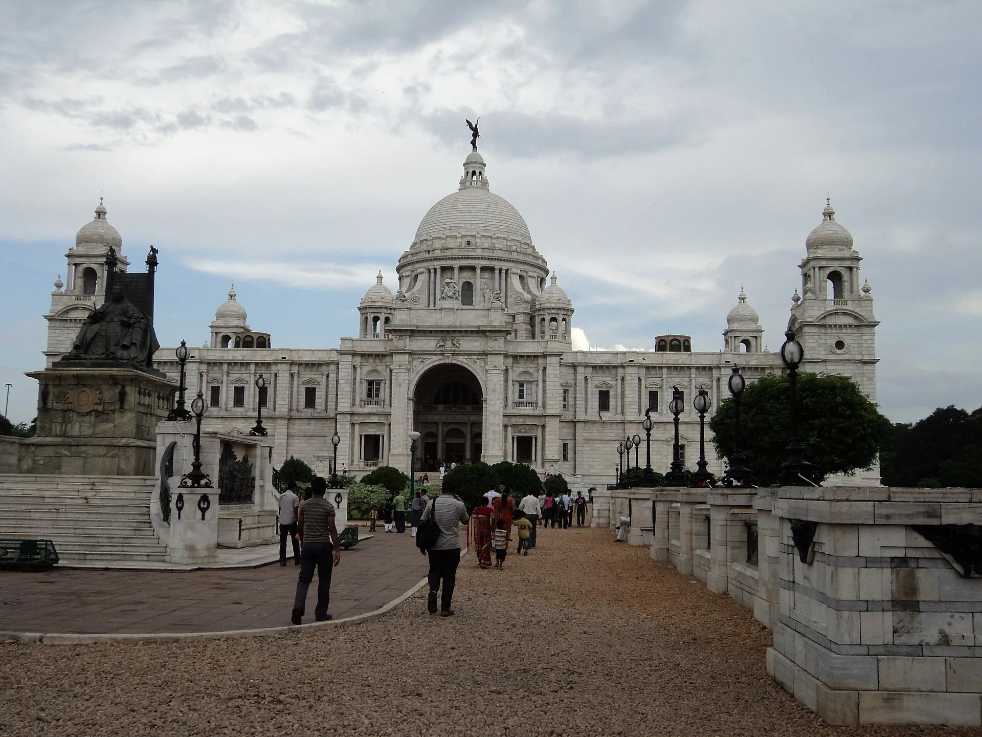 The white marble Victoria Memorial Hall surrounded by its gardens in Kolkata