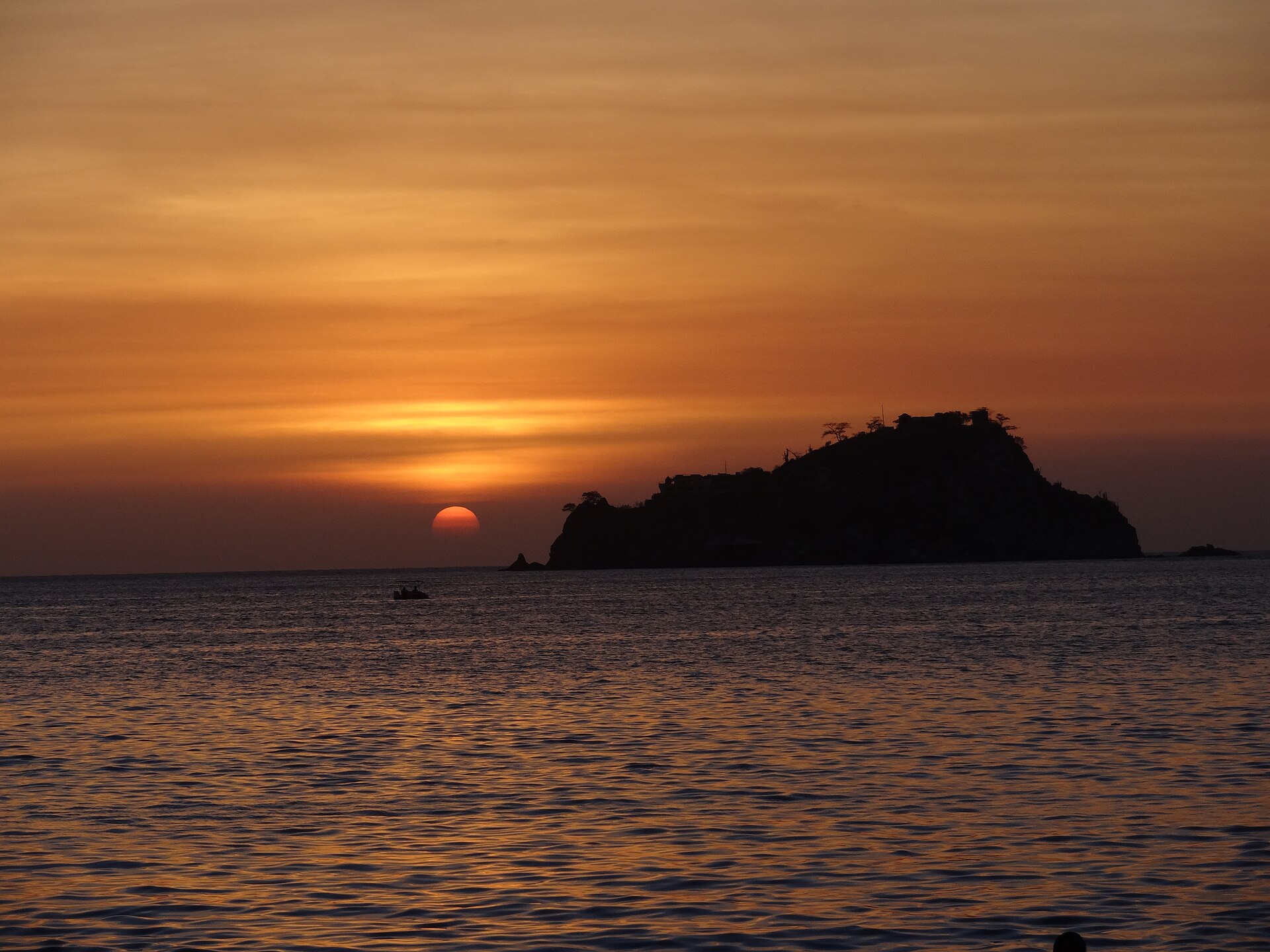 Bay of Santa Marta with mountains in the background, Colombia