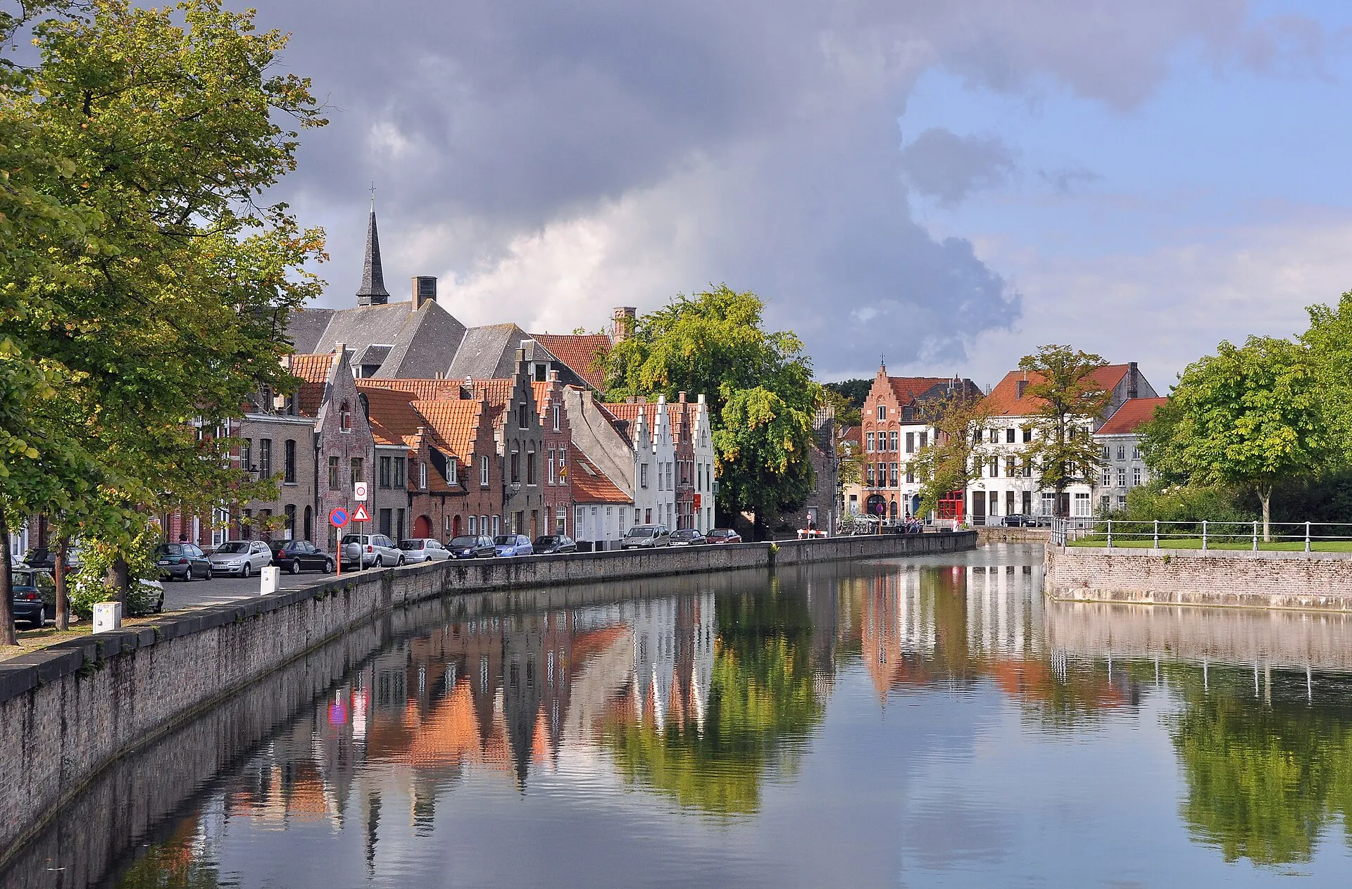 Bruges cityscape along the Langerei canal