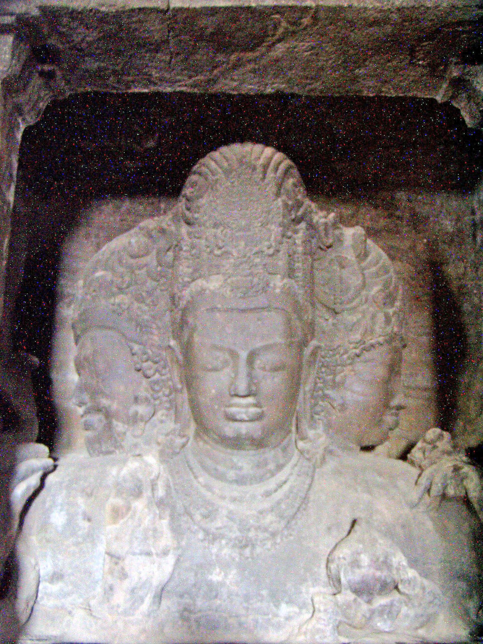 The Trimurti Sadashiva sculpture inside the main cave at Elephanta Island