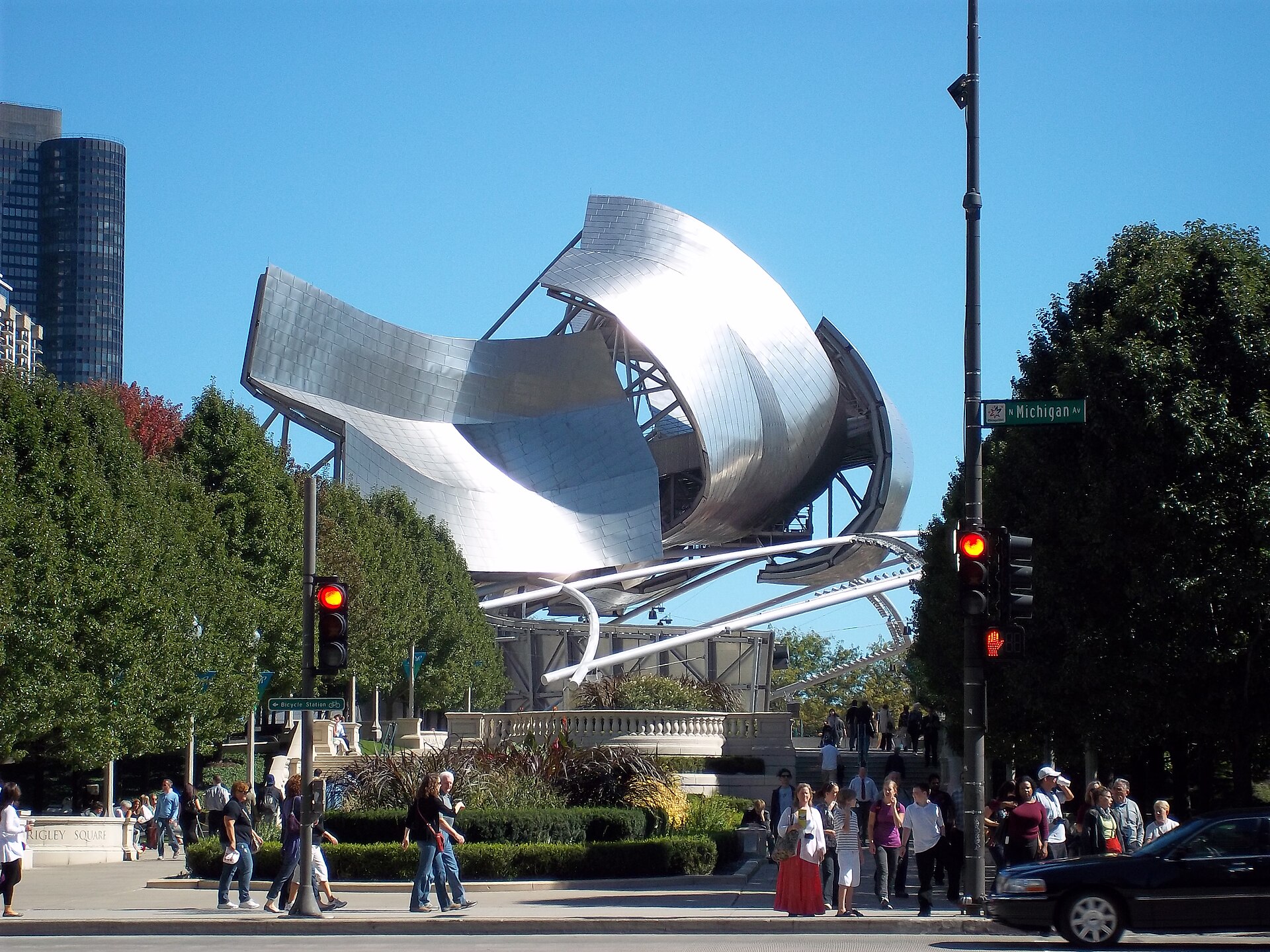 Jay Pritzker Pavilion band shell designed by Frank Gehry in Millennium Park, Chicago