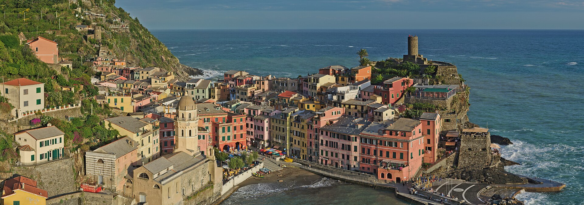 Vernazza harbor in Cinque Terre