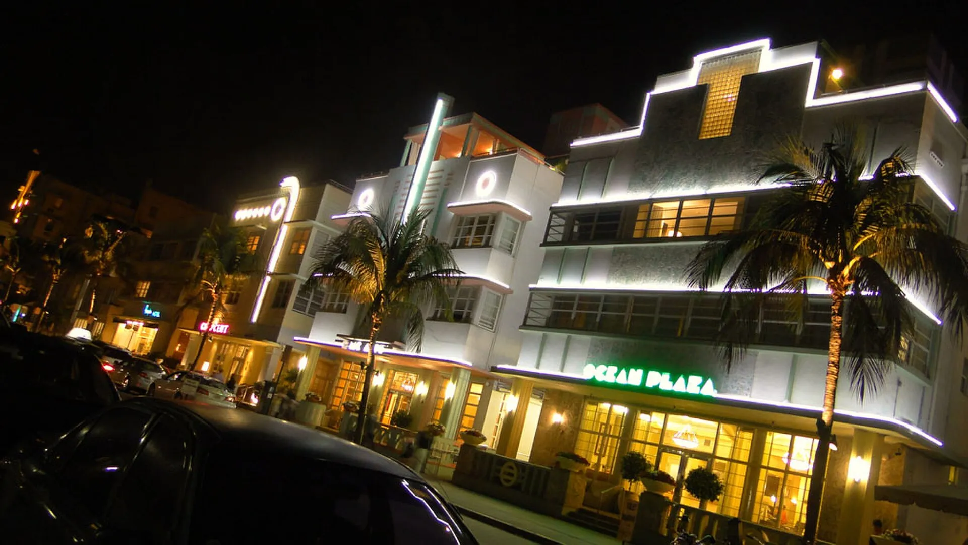 Art Deco buildings along Ocean Drive in Miami Beach, Florida