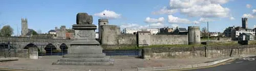King John's Castle and the Treaty Stone on the River Shannon in Limerick, Ireland