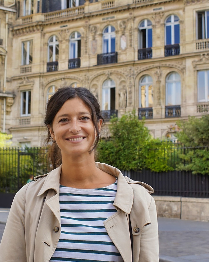 Flore Gurrey, private tour guide in Paris