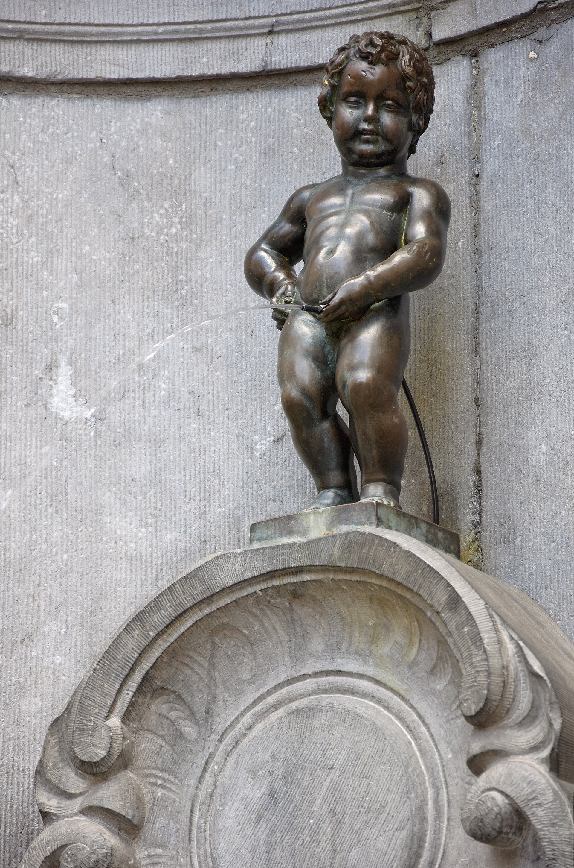 Manneken Pis fountain statue in Brussels