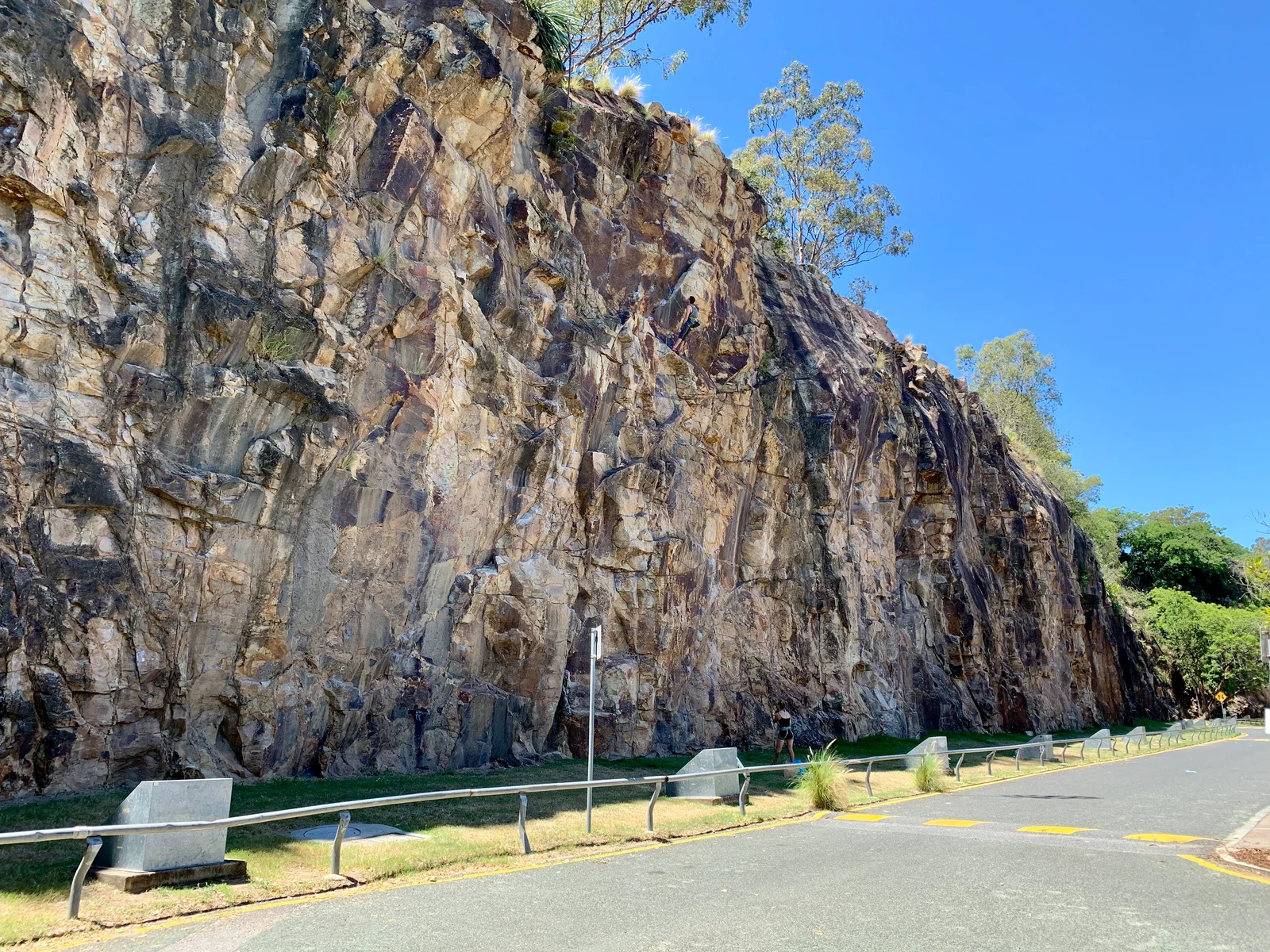 Kangaroo Point Cliffs beside the Brisbane River