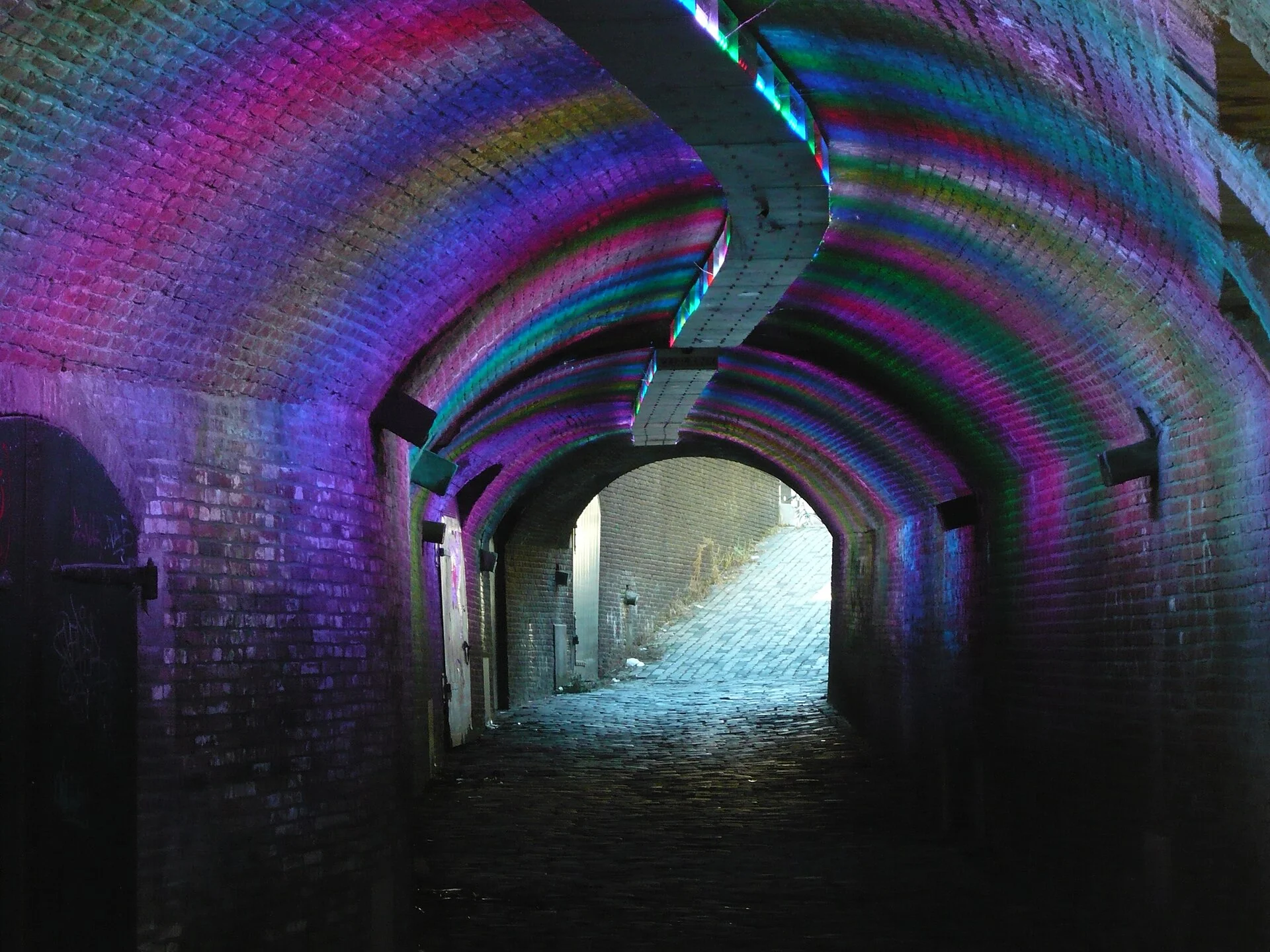 A wharf ramp leading up toward the Ganzenmarkt in Utrecht