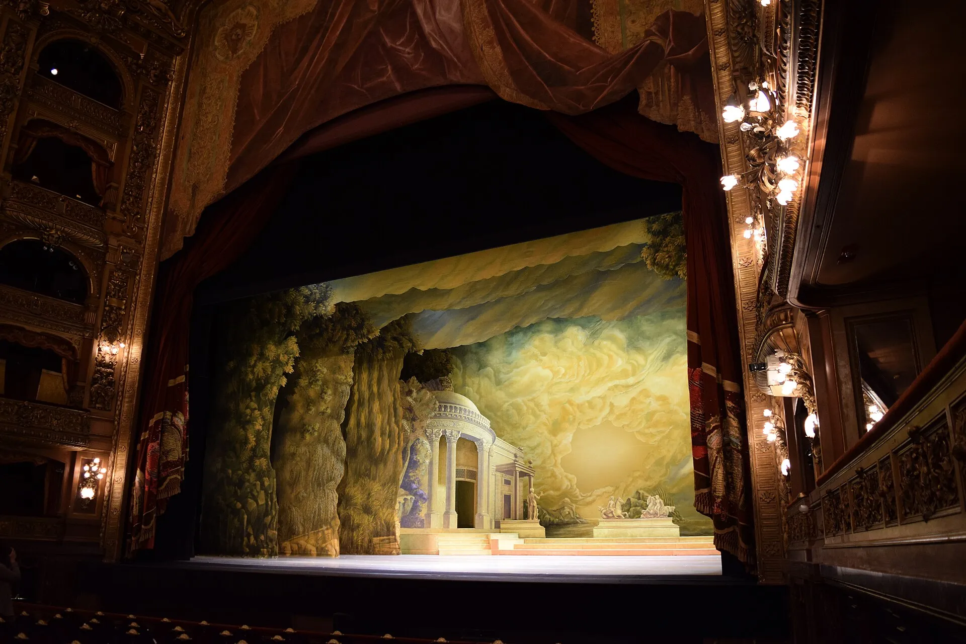 Ornate horseshoe-shaped main auditorium of Teatro Colón